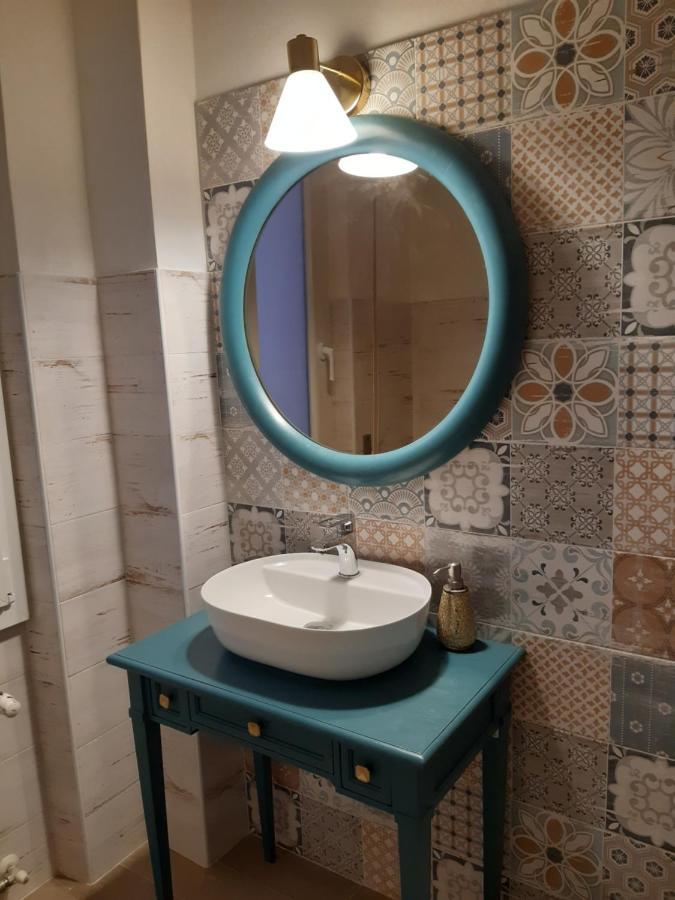 Deco & Retro Apartment ลาสเปเซีย ภายนอก รูปภาพ