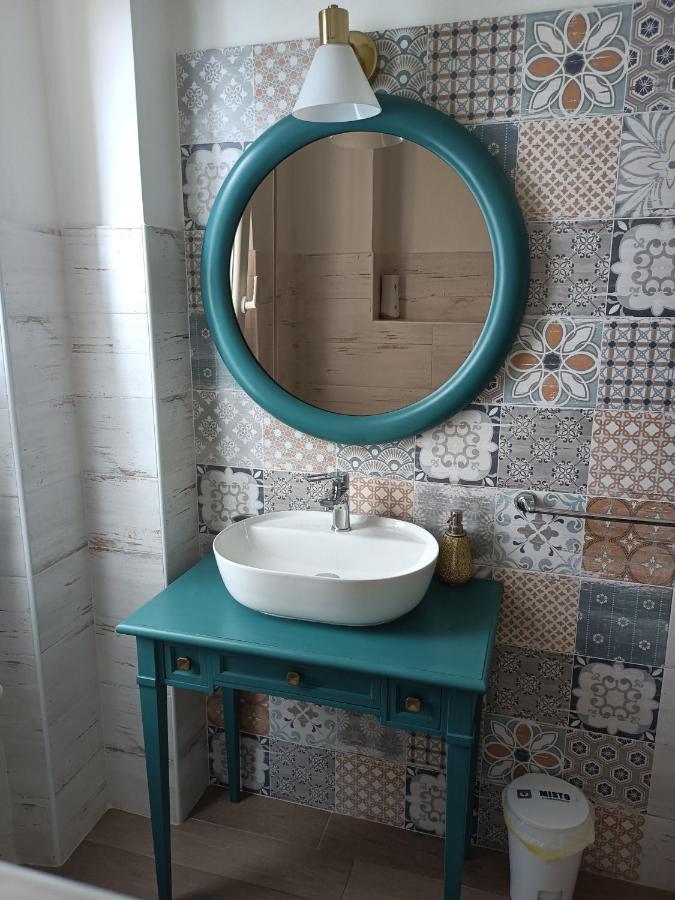 Deco & Retro Apartment ลาสเปเซีย ภายนอก รูปภาพ