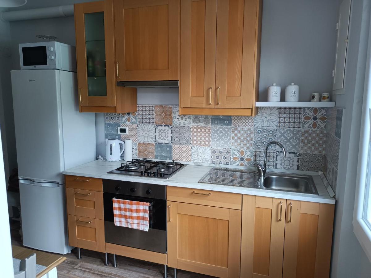 Deco & Retro Apartment ลาสเปเซีย ภายนอก รูปภาพ