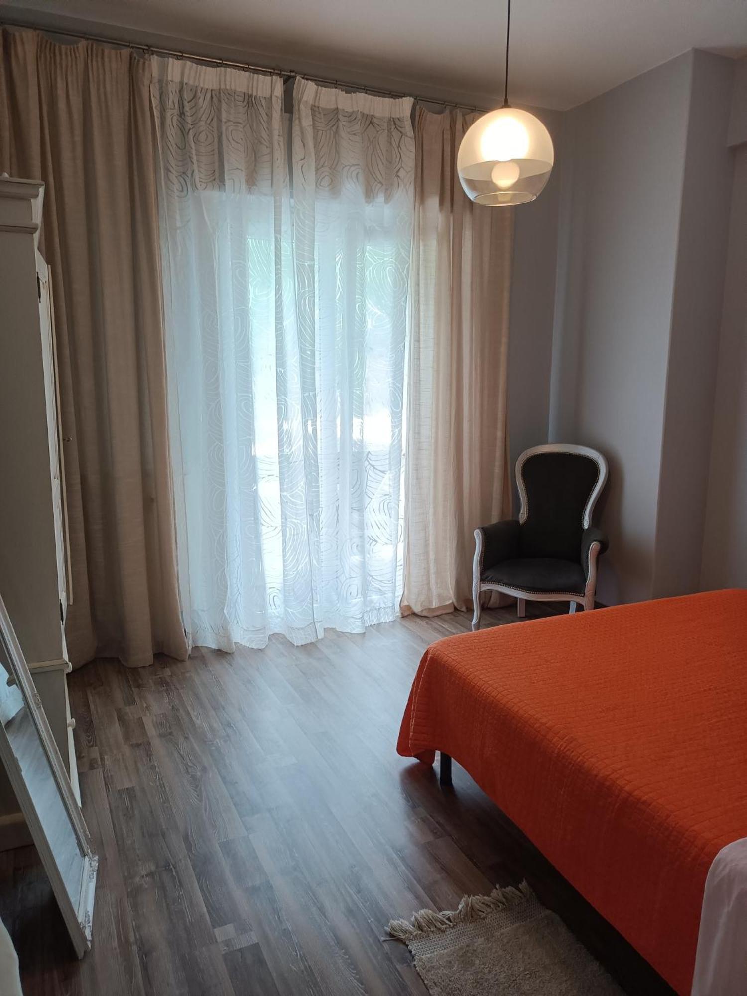 Deco & Retro Apartment ลาสเปเซีย ภายนอก รูปภาพ