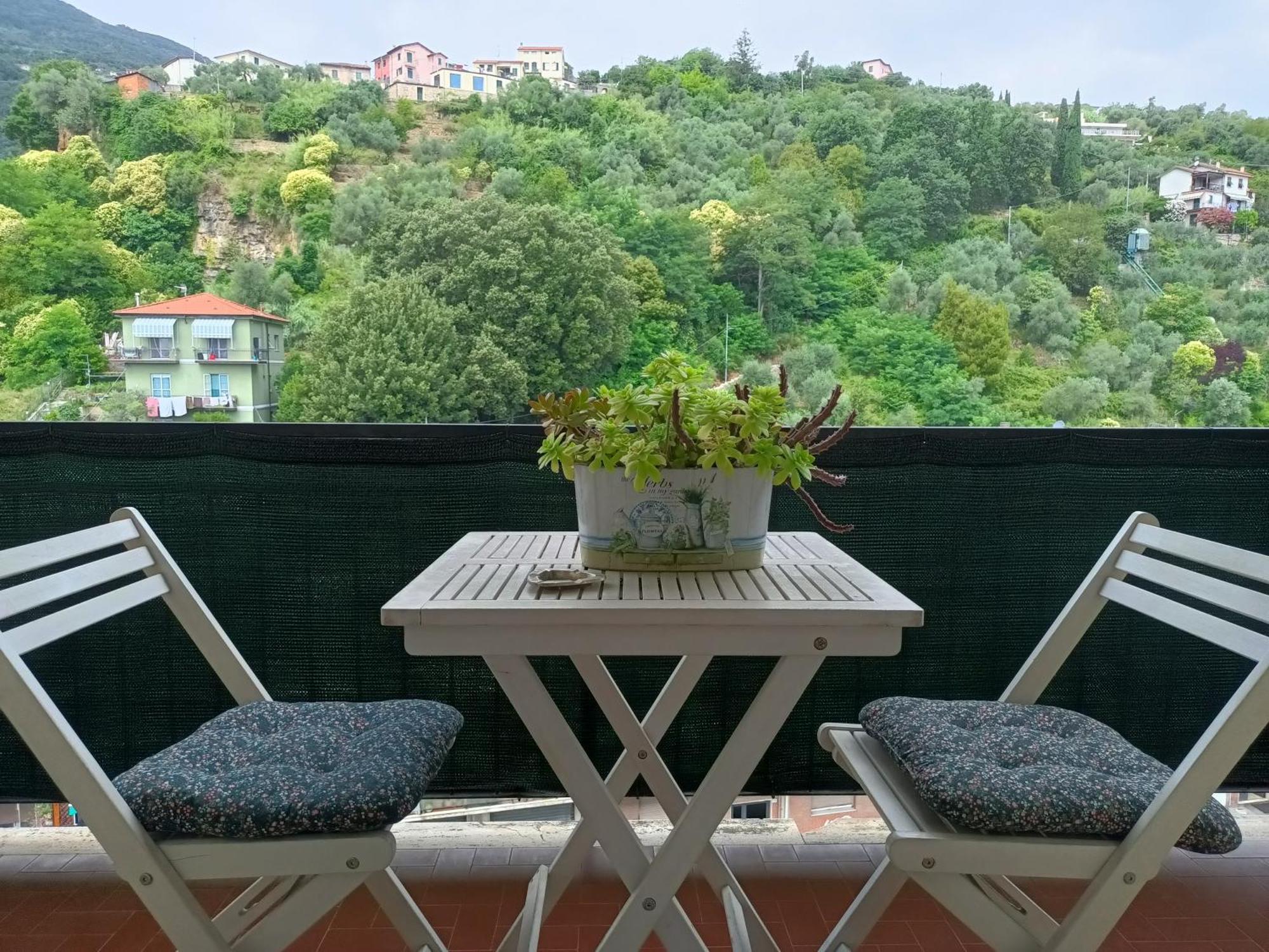 Deco & Retro Apartment ลาสเปเซีย ภายนอก รูปภาพ